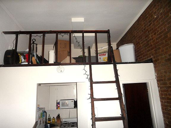 2nd image of 113 W 85th St APT 1A