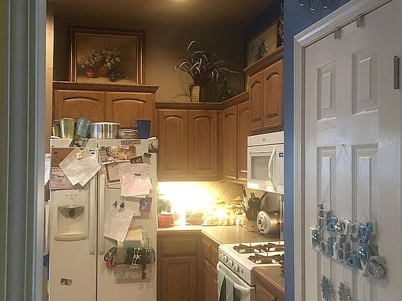 Messy Christmas kitchen :)