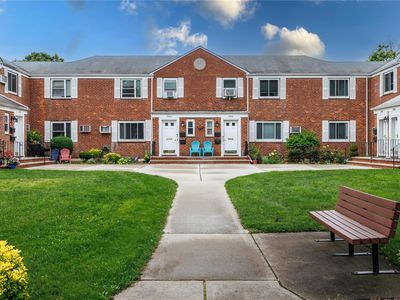 71-12 260 Street H    1st Floor, Glen Oaks, NY, 11004