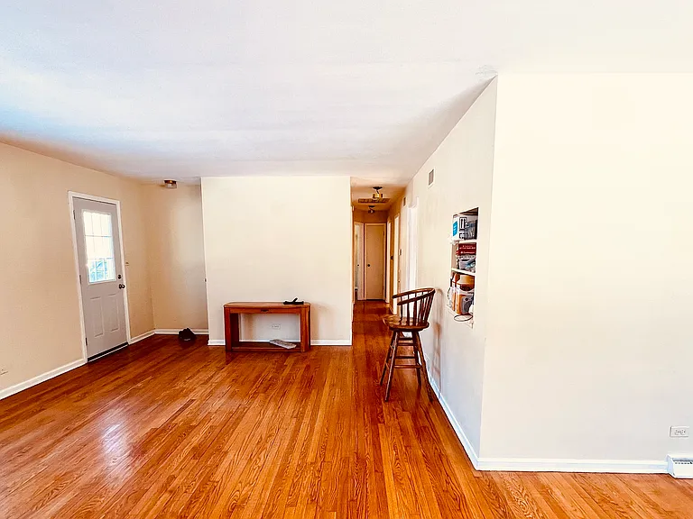 1725 Happ Rd — Photo 7