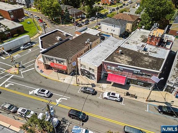 3rd image of 1207 Anderson Ave