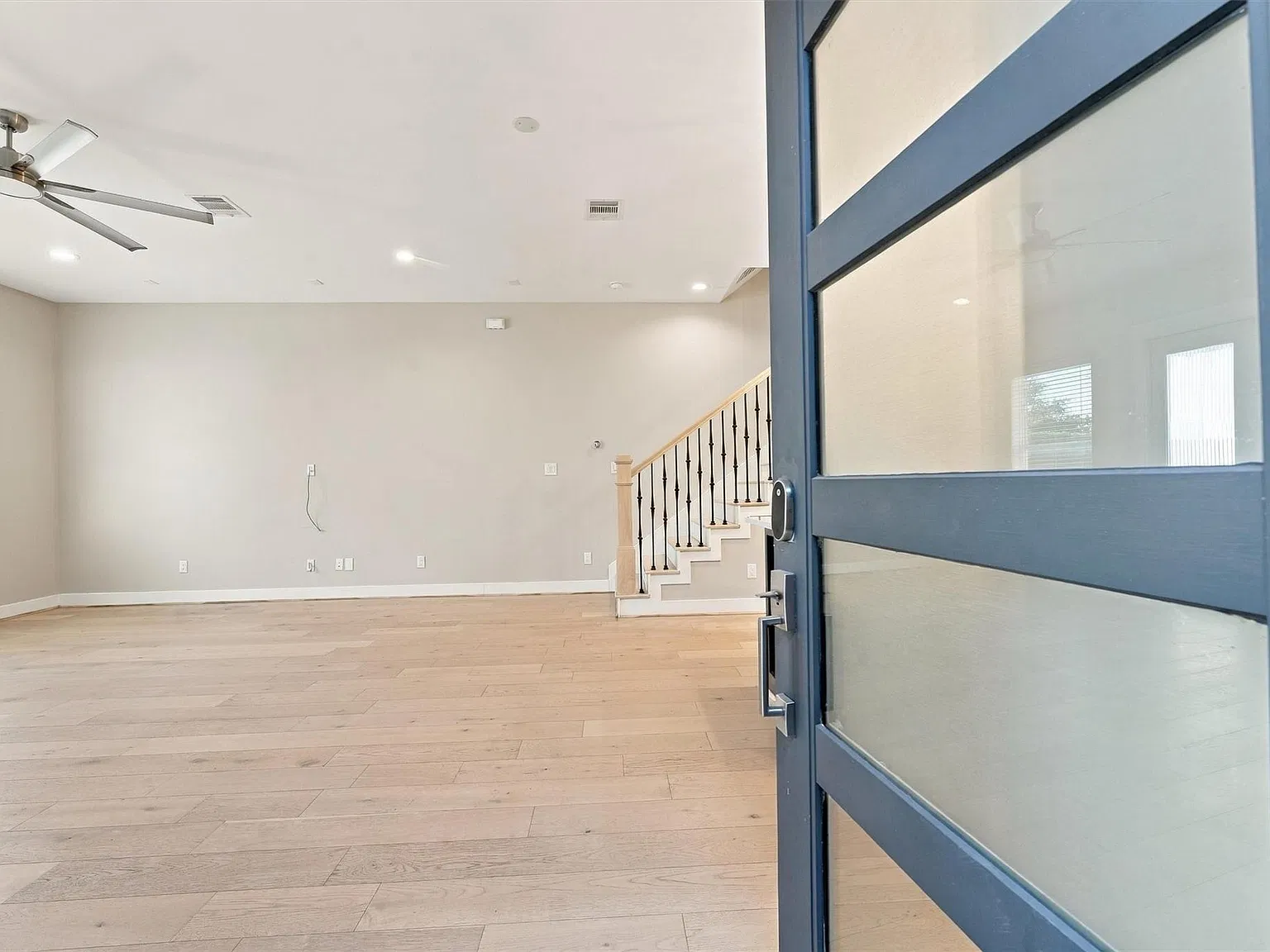 3 bed, 2.5 bath, 1847 sqft, $2,599 — Photo 4