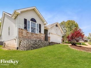 650 Silver Maple Dr, Fenton, MO 63026