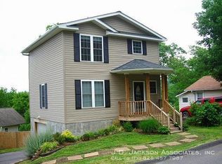 12 Winding Rd, Asheville, NC 28803