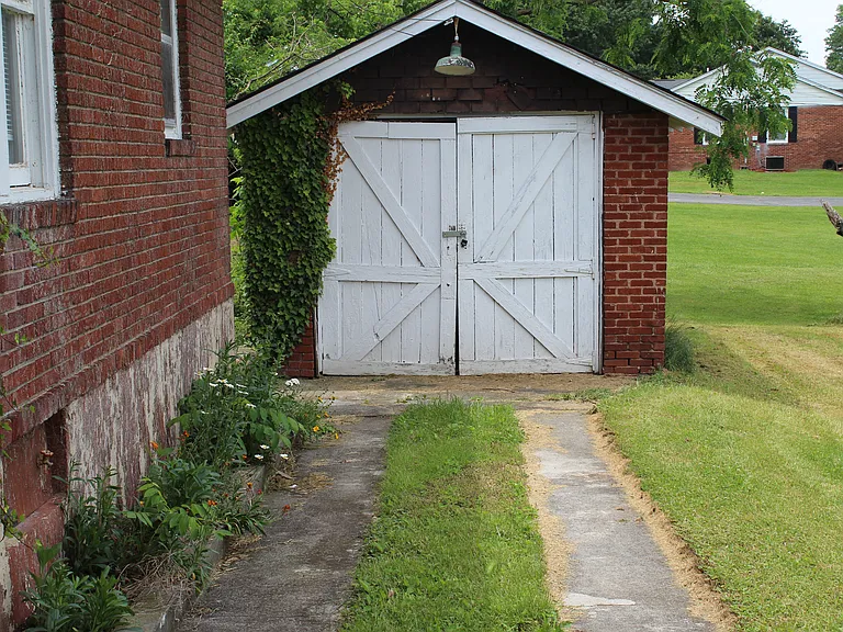 305 Allen Ave — Photo 19