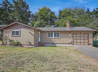 4371 Rhododendron Dr, Oak Harbor, WA 98277