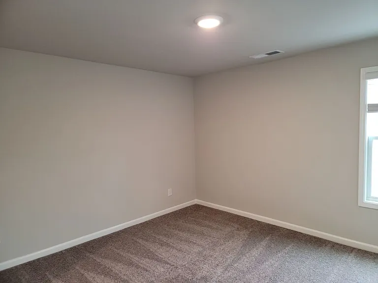 275 Southridge Dr — Photo 34