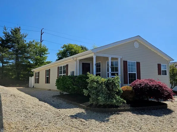48 Fort Lee Drive, Manahawkin, NJ 08050