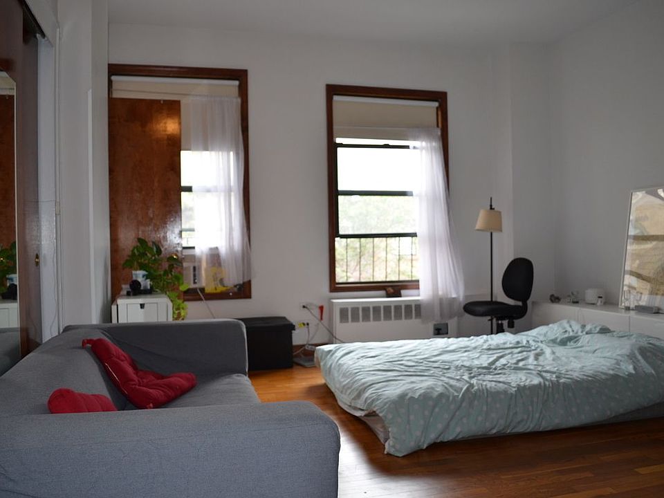 2nd image of 36 Clark St APT 5D