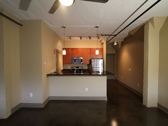 2nd image of 806 Wasena Ave SW APT 101