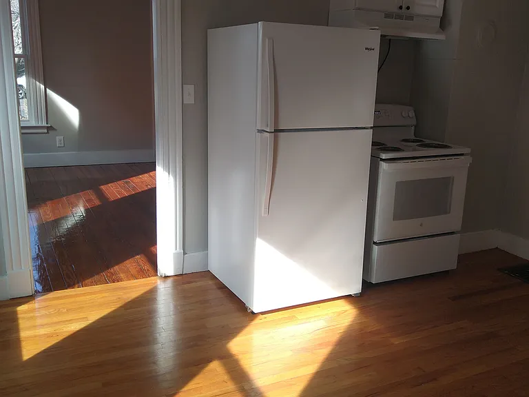 211 Alden Ave #1B — Photo 13