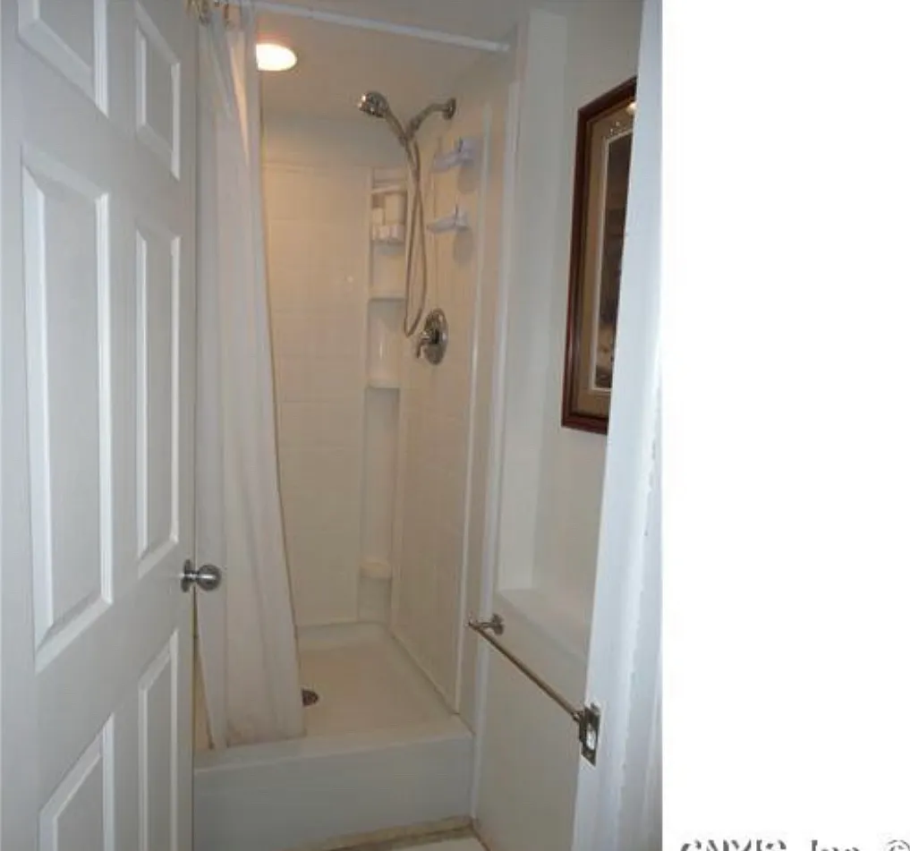 3 bed, 1746 sqft, $2,580 — Photo 2