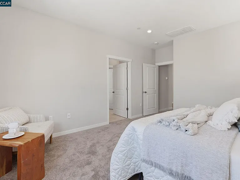 49 E Funderburg Blvd — Photo 11