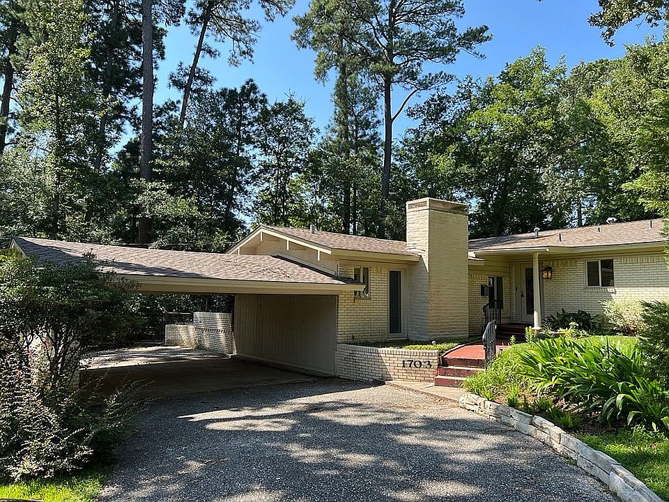 2nd image of 1703 Tulip Ln