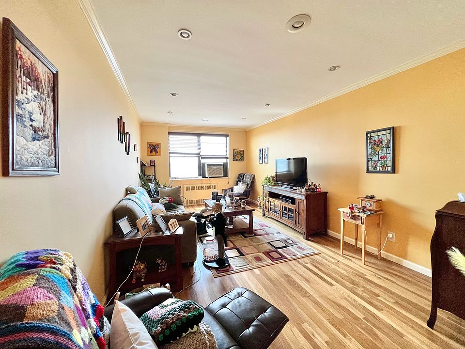 1st image of 25-40 Union St APT 5C