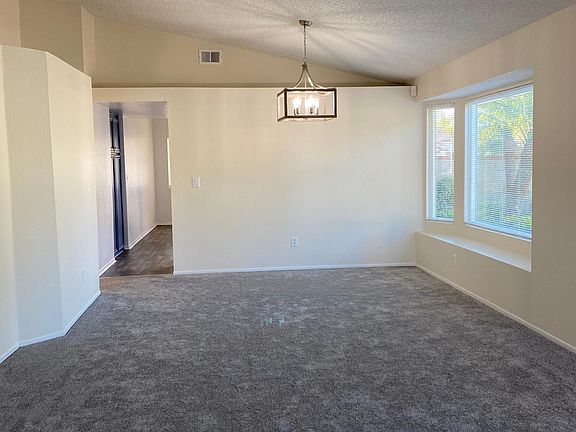 4th image of 26095 Oshua Dr