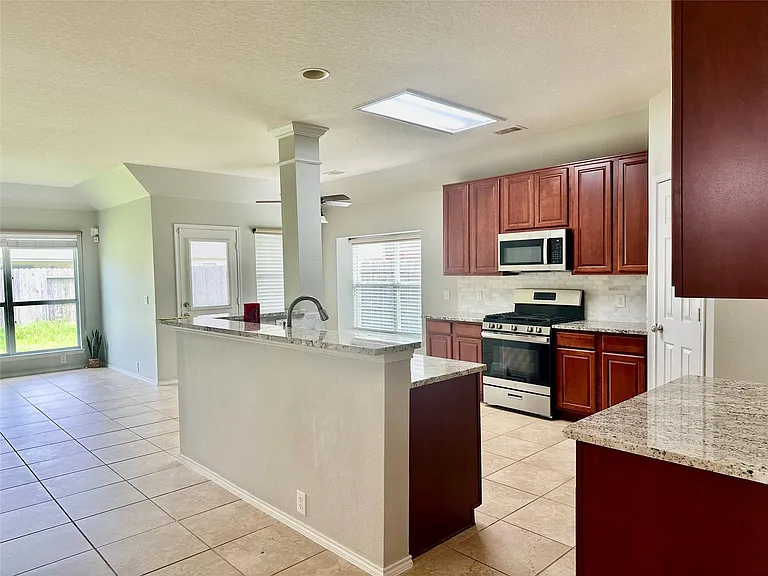 30318 Mesa Valley Dr — Photo 5