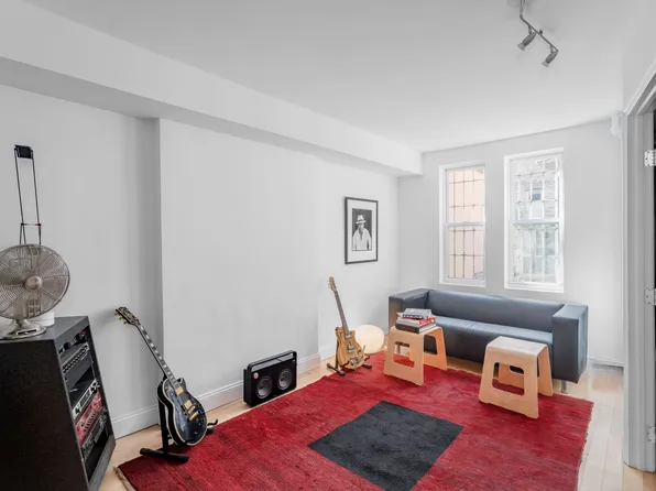 207 Edgecombe Avenue image 37 of 38