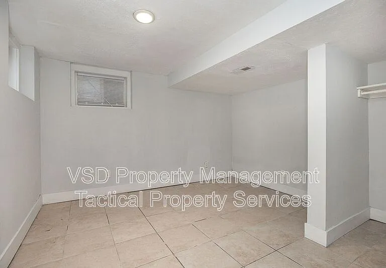 2048 W 98th St #6 — Photo 15
