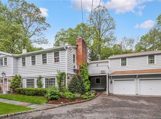 86 Blue Spruce Ln, Greenwich, CT 06831