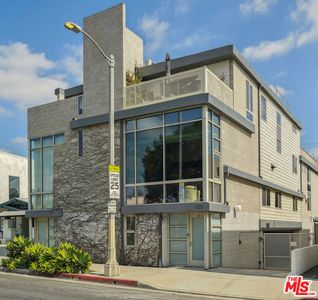 530 N Larchmont Blvd APT 2, Los Angeles, CA, 90004