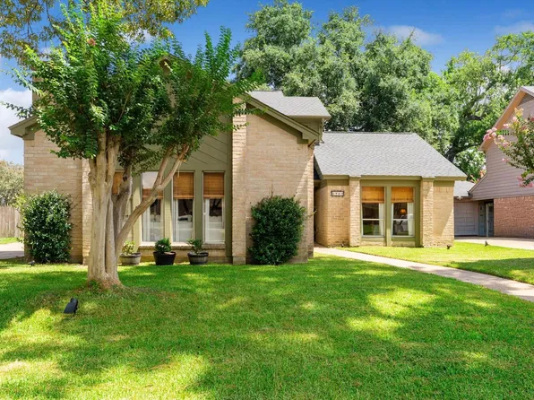 5707 Kiowa Timbers Dr, Humble, TX 77346