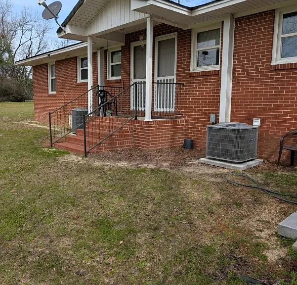 883 N Railroad Ave #883 — Photo 2