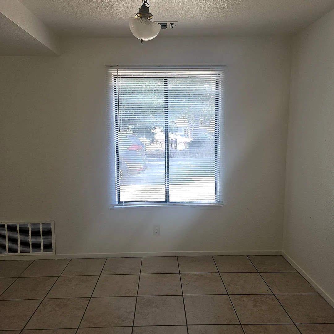 1513 Lynne Renee Ct — Photo 4