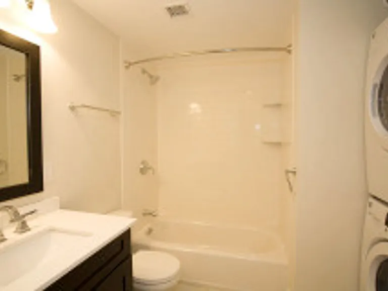 658 Massachusetts Ave #1A — Photo 1