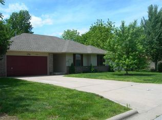 2327 S Orchard Crest Ave, Springfield, MO 65807