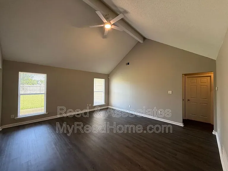 5066 Delaney Valley Ln — Photo 6