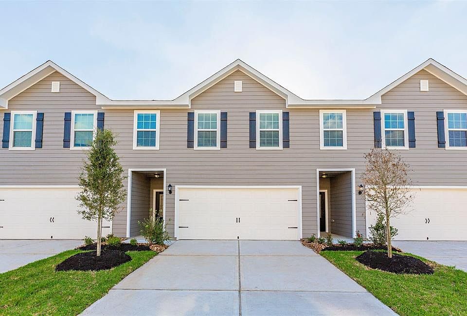 1st image of 500 Pine Cove Ln