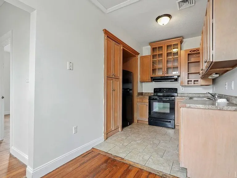 1423 Pierce St — Photo 39