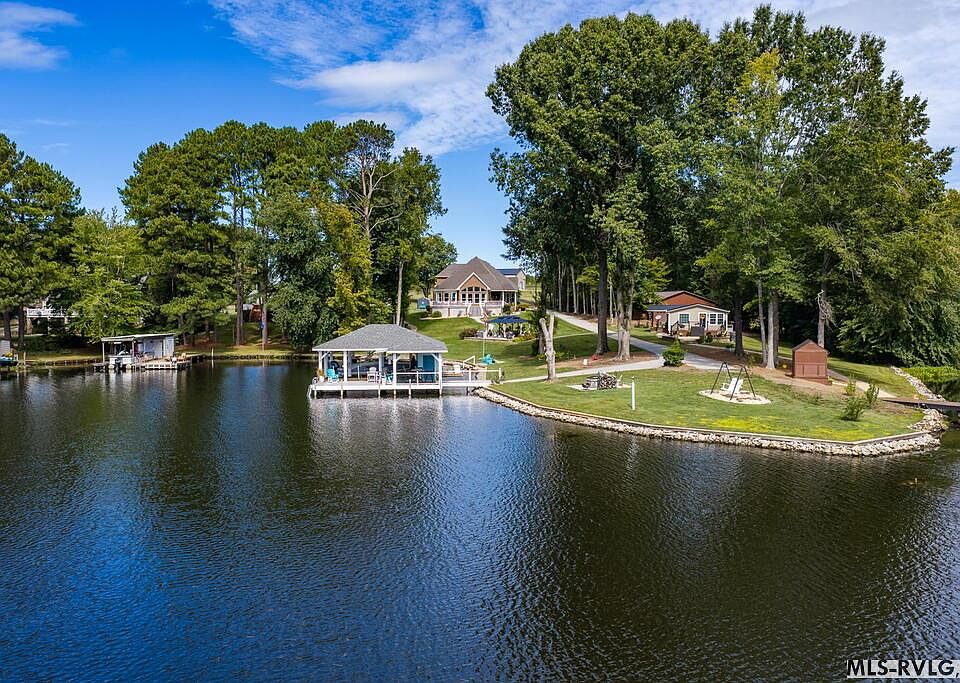 1st image of 341 Piney Point Cir