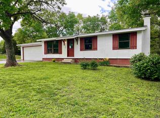 1704 SE 25th St, Topeka, KS 66605