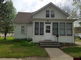 120 3rd St S, Waterville, MN 56096