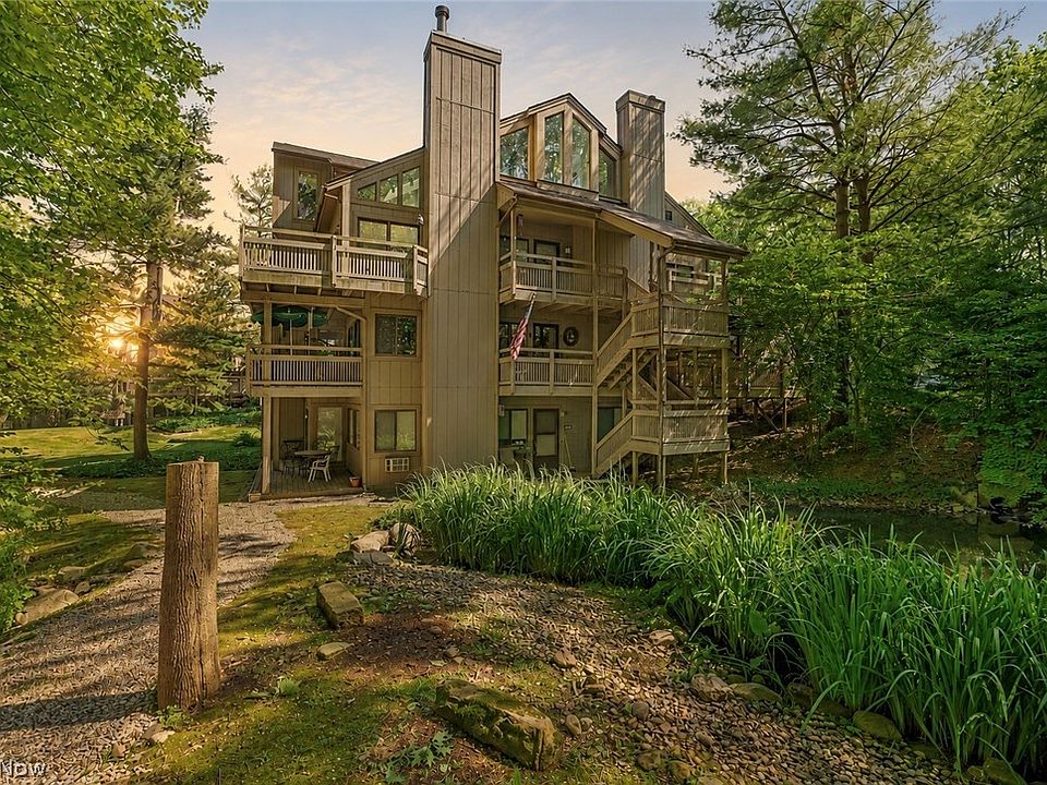 1st image of 593 Meredith Ln
