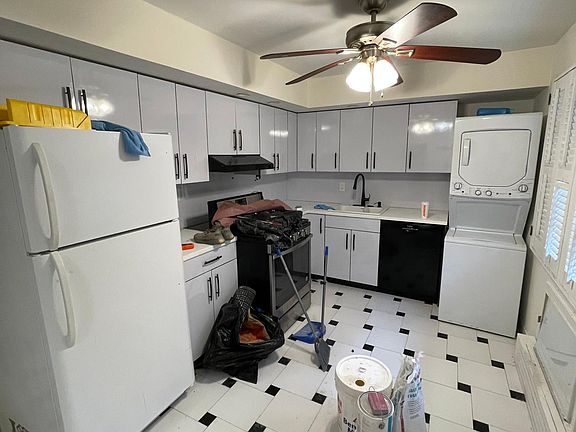 3rd image of 1454 E 71st St Floor 1