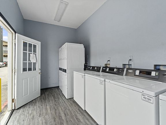 2nd image of 6127 Gaston Ave #9207348