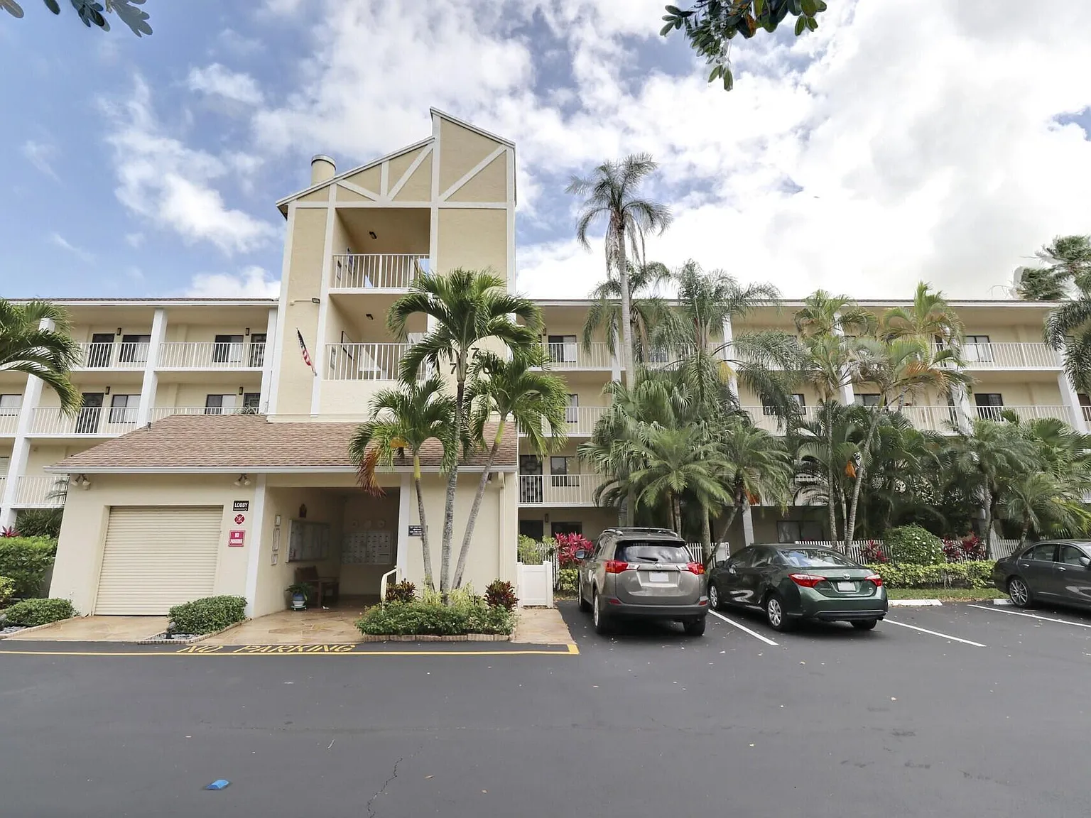 2 bed, 2.0 bath, 1220 sqft, $2,500 — Photo 4