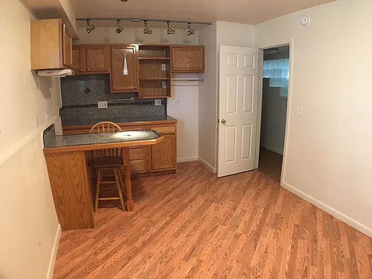 4989 Eisenhower Dr — Photo 10