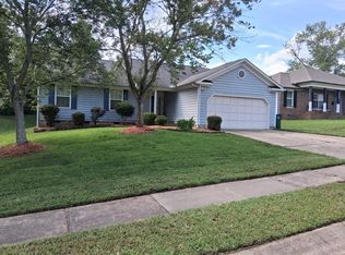 9904 Dunfries Rd, Matthews, NC 28105