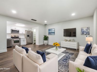 6211 W Northwest Hwy APT G225, Dallas, TX, 75225