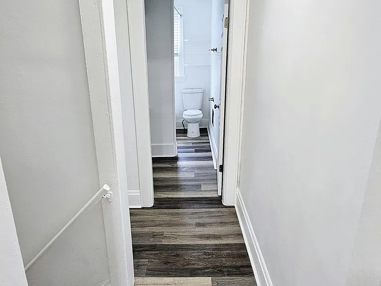 1421 Gault St — Photo 11