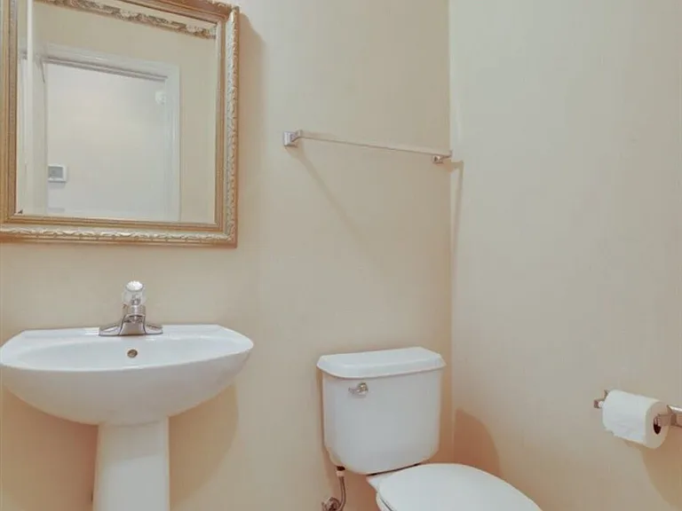 1230 Ronds Pointe Dr E — Photo 17