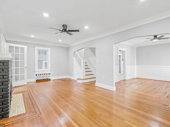 423 E Lincoln Ave, Roselle Park Boro, NJ 07204