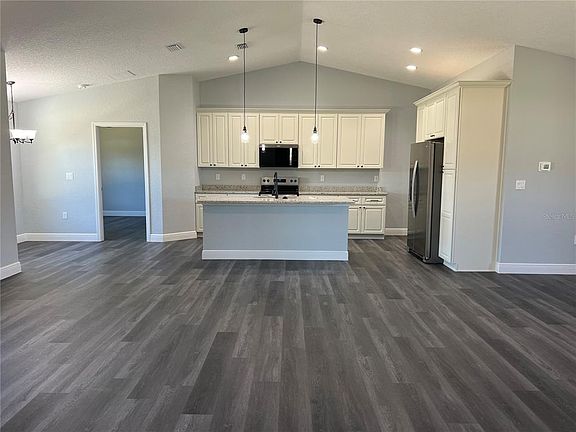 5th image of 55 NW 45th Loop