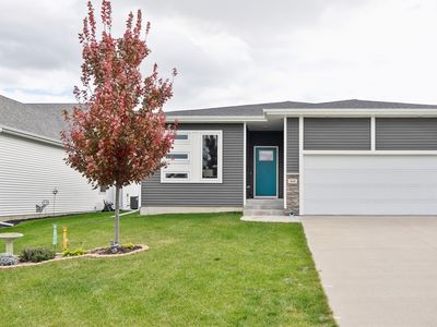 460 SE Hollow Ct, West Des Moines, IA, 50265
