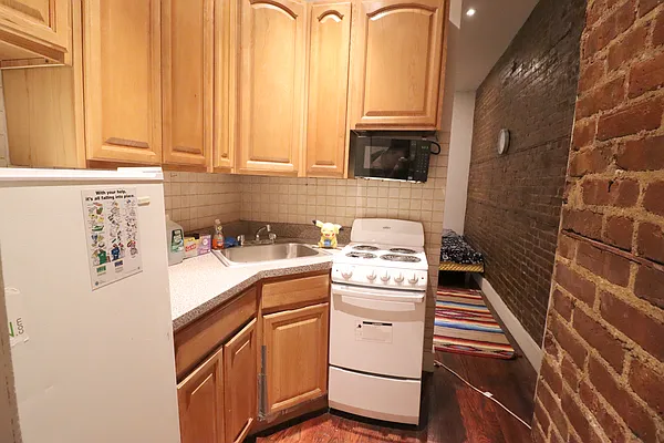 Rented by Corcoran | media 9