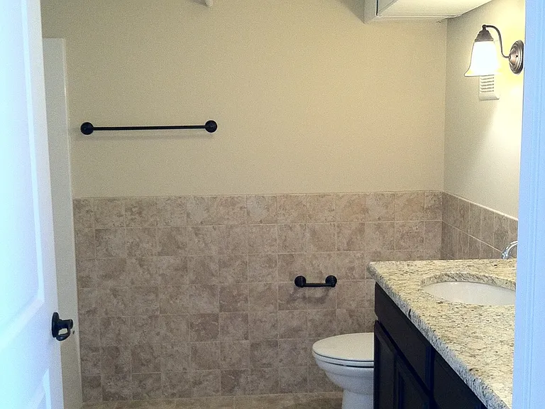 922 Main St — Photo 10